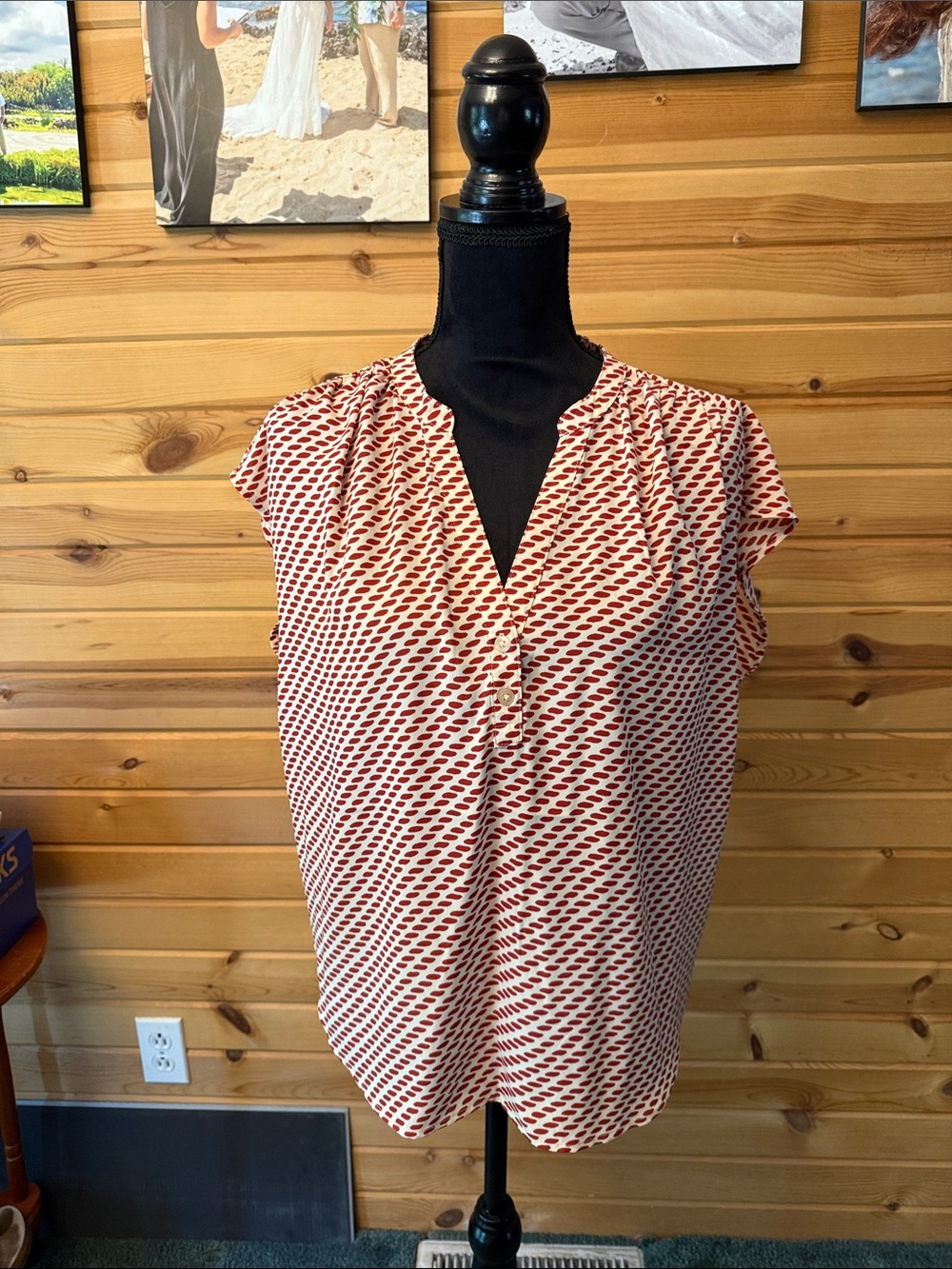 Banana Republic Red and White Printed Cap-Sleeve Blouse